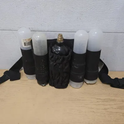 Sale Photo Thumbnail #18: 4+1 Paintball Harness 1 Gas Tank 4 Paint Pods