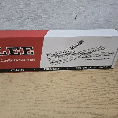 Sale Photo Thumbnail #71:  Lee 6 Cavity Bullet Mold 32 Cal