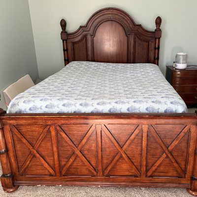 Sale Photo Thumbnail #53: queen four poster bed frame $249