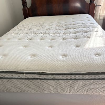 Sale Photo Thumbnail #49:  queen four poster bed and mattress $499