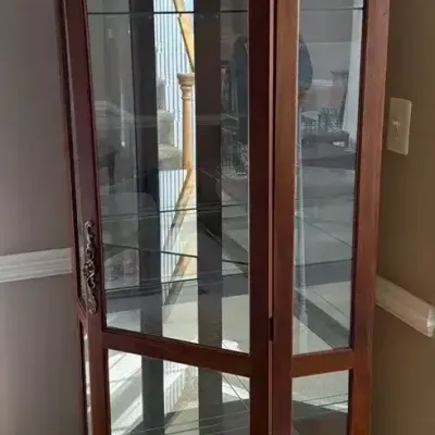 Pulaski Furniture Co. Corner Curio Cabinet