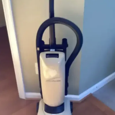 Dirt Devil Featherlite Vacuum
