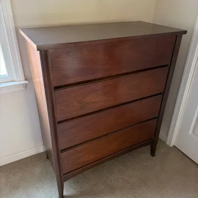 Ward Furniture Mid-Century Modern Chest Of Drawers