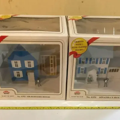 Model Power O-27 Scale Built-Up Buildings – Sinatra’s House & Mr. Rogers' House