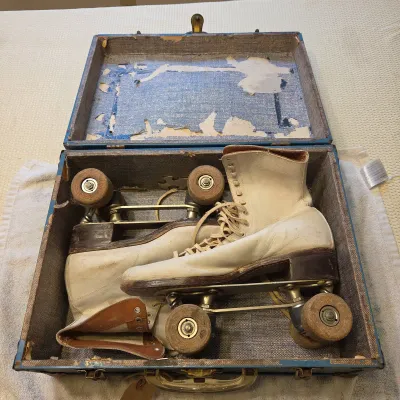 ​Vintage 1950s White Leather Roller Skates w/ Wooden Wheels & Carrying Case
