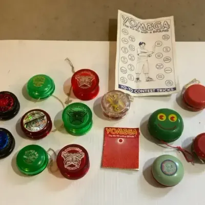 Vintage Yo-Yo Collection - Duncan Butterfly, Imperial & Yomega (13 Pcs)