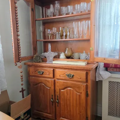Sale Photo Thumbnail #13: Oak Hutch, Stemware