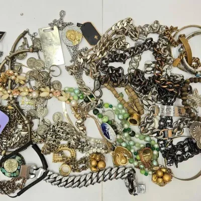 1000 costume jewelry
