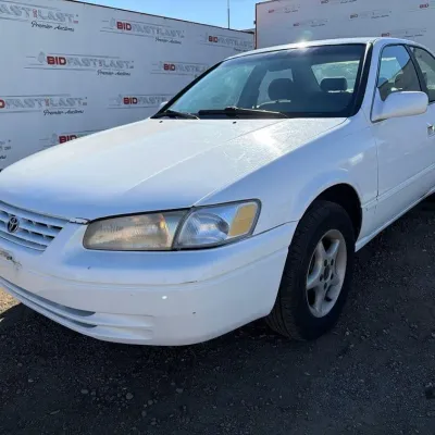 300 1999 toyota camry