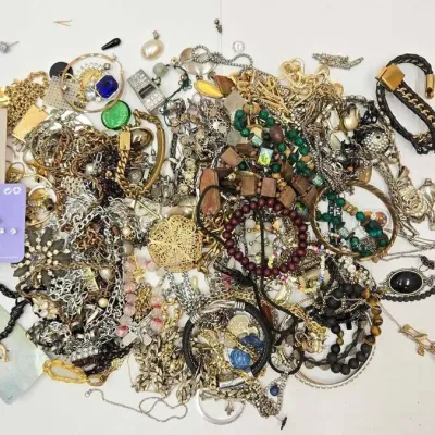1002 costume jewelry