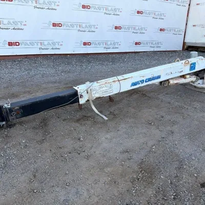 85 auto crane 3203