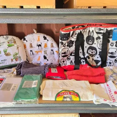 6012 bags table cloth and more