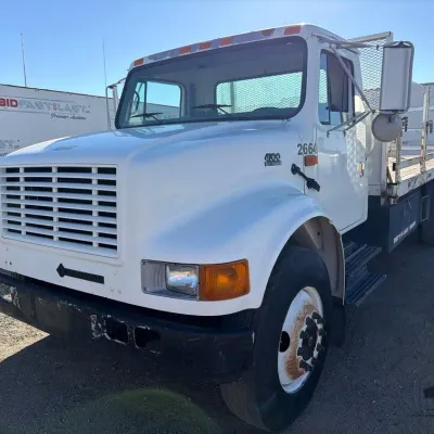 110 2002 international 4700