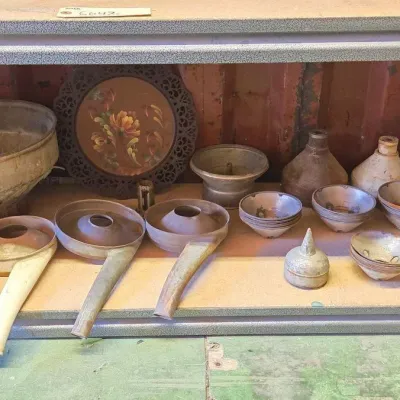6042 vintage cooking utensils