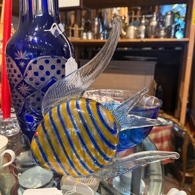 Vintage Murano-style hand-blown glass fish figurine with yellow and blue striping and textured clear fins.