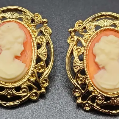 Vintage Gold Tone Cameo Earrings - Lady Portrait Filigree
