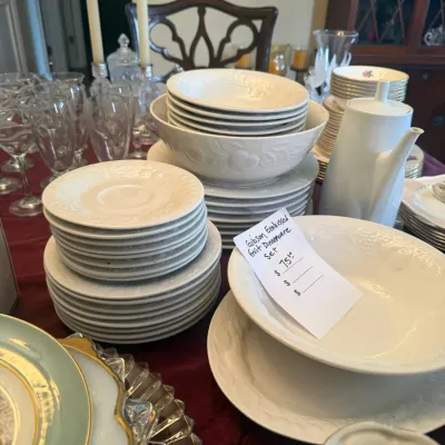 Sale Photo Thumbnail #132: Dinnerware sets