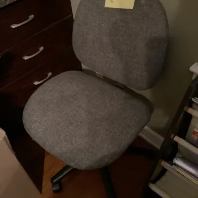 Sale Photo Thumbnail #361: Computer chair