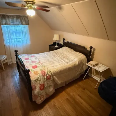 Sale Photo Thumbnail #344: Bedroom furniture