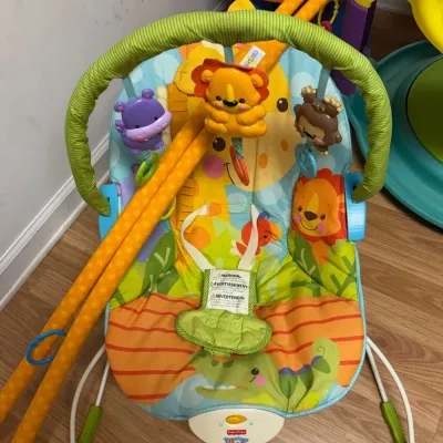 Sale Photo Thumbnail #192: Baby rocker seat
