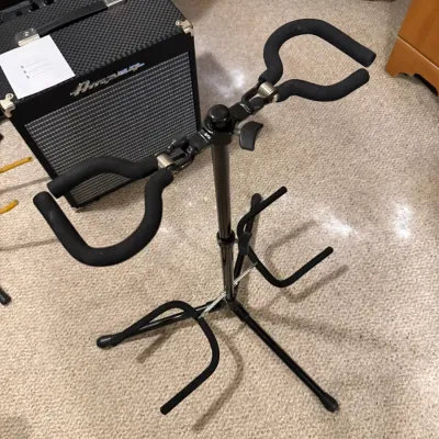 Sale Photo Thumbnail #187: Dual guitar stand