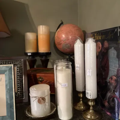 Sale Photo Thumbnail #211: Candles and other decor