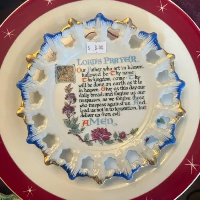Sale Photo Thumbnail #131: Decorative plates