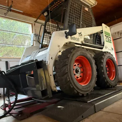 Sale Photo Thumbnail #273: Bobcat 753 Skidsteer