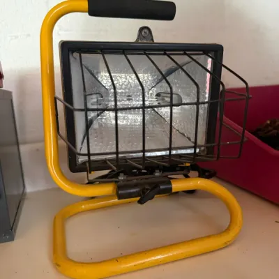 Sale Photo Thumbnail #260: Portable shop light