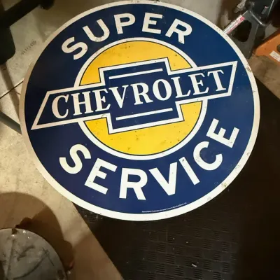 Sale Photo Thumbnail #290: Chevy corner table