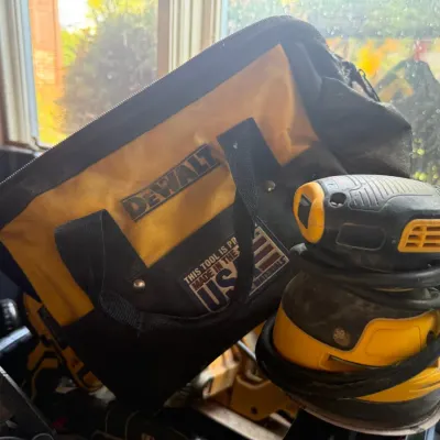 Sale Photo Thumbnail #303: DeWalt sander