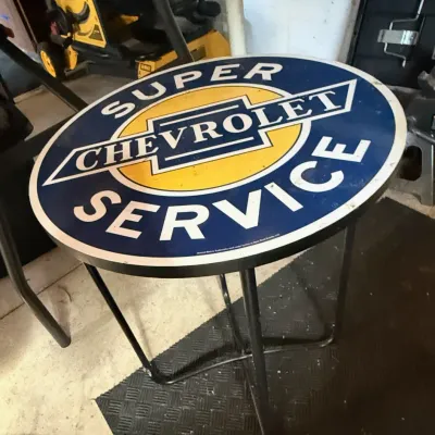 Sale Photo Thumbnail #291: Chevy corner table