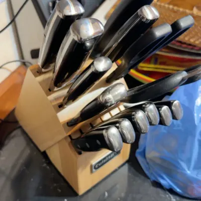 Sale Photo Thumbnail #67: Cuisinart knife set (new)