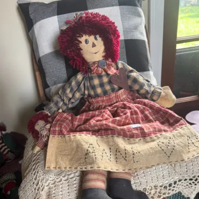 Sale Photo Thumbnail #139: Decorative doll