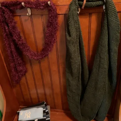 Sale Photo Thumbnail #65: Scarves