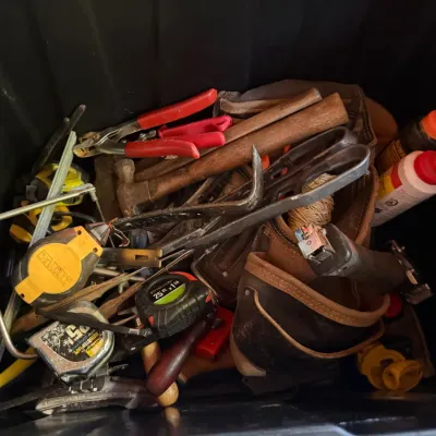 Sale Photo Thumbnail #306: Various tools