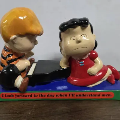 1971 Peanuts Snoopy Lucy & Schroder Determined Figurine