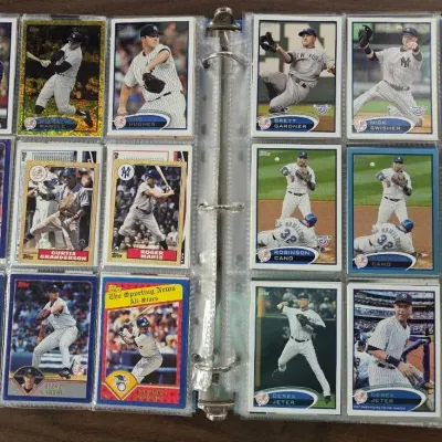 Full Binder Baseball Card Mystery Lot