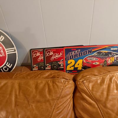 Sale Photo Thumbnail #112: Collection of NASCAR novelty license plates for Jeff Gordon and Dale Earnhardt, 