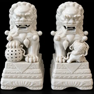 Pair Chinese White Porcelain Foo Dogs Guardian Lions Asian Decor Sculptures
