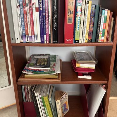 Sale Photo Thumbnail #41: Sewing/quilting books