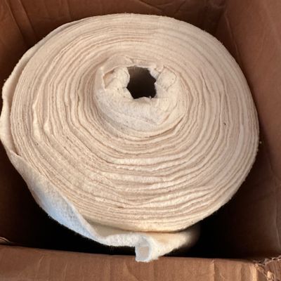 Sale Photo Thumbnail #109: Whole roll of quilt batting