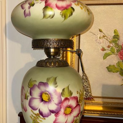 Sale Photo Thumbnail #5: Gone with the wind lamp