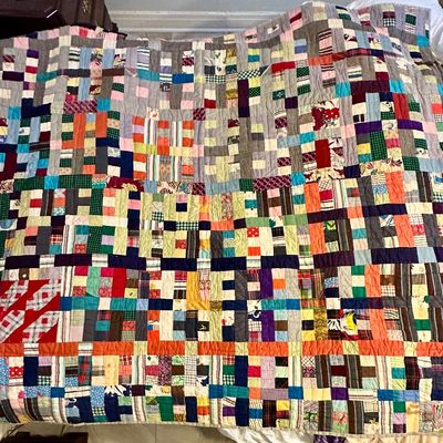 Sale Photo Thumbnail #92: Lovely quilt