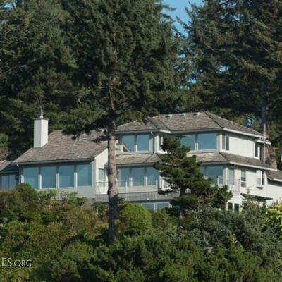 the Oregon Coast home of Dee & Ann Roby